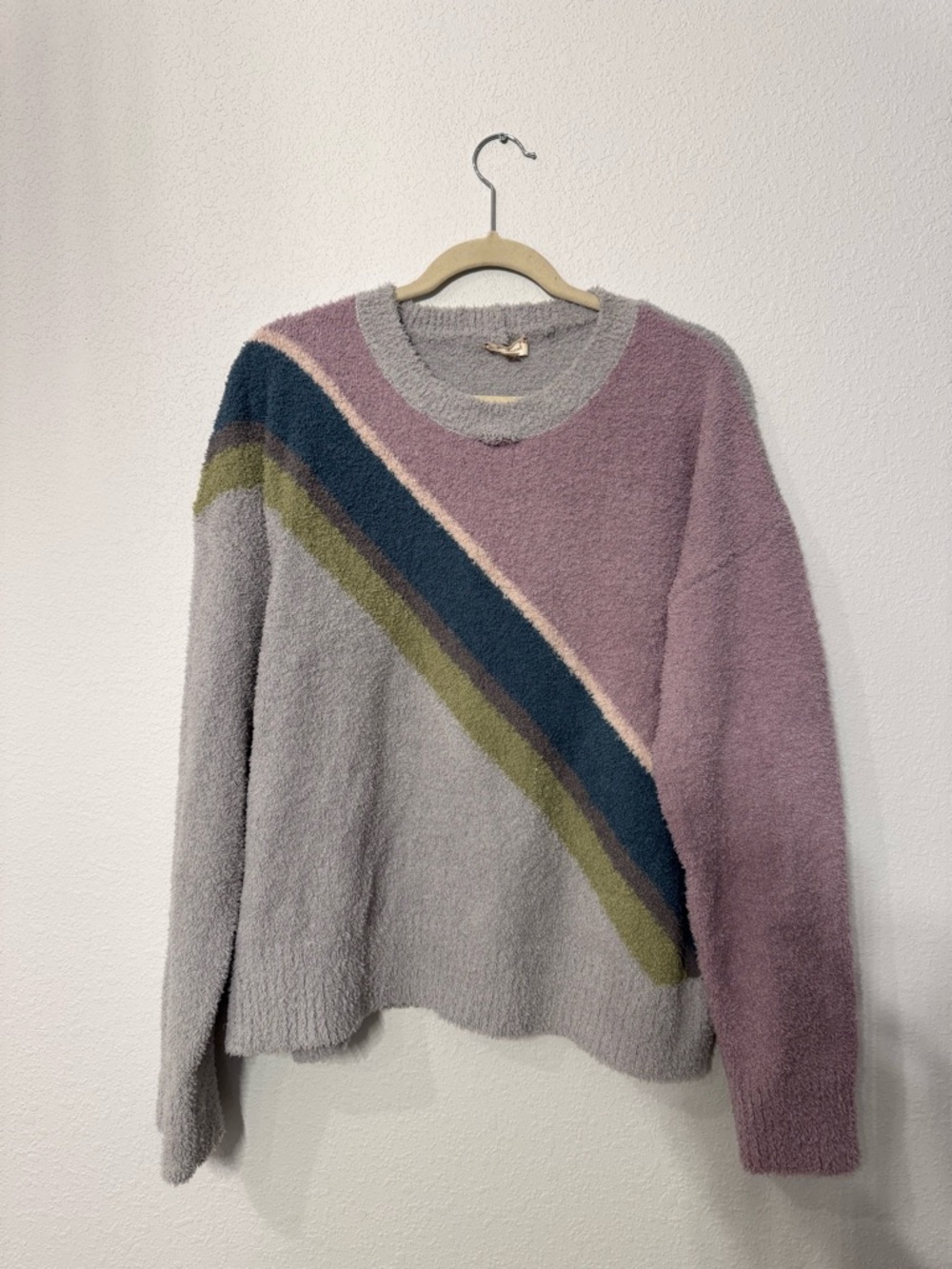 POEM & THREAD Chevron Teddy Pullover Lilac Size L GUC